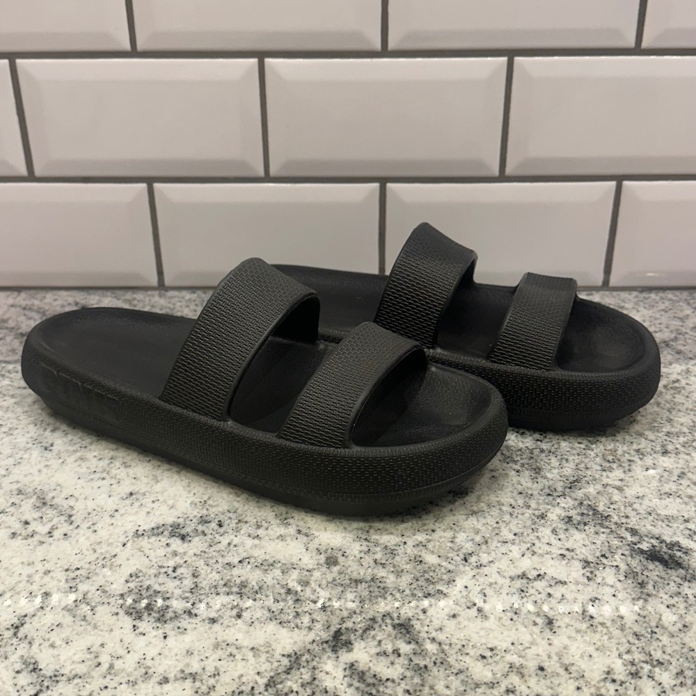 PINK Women M‎ Cloud Slide Sandals Black Strap Victoria Secret Platform Slip